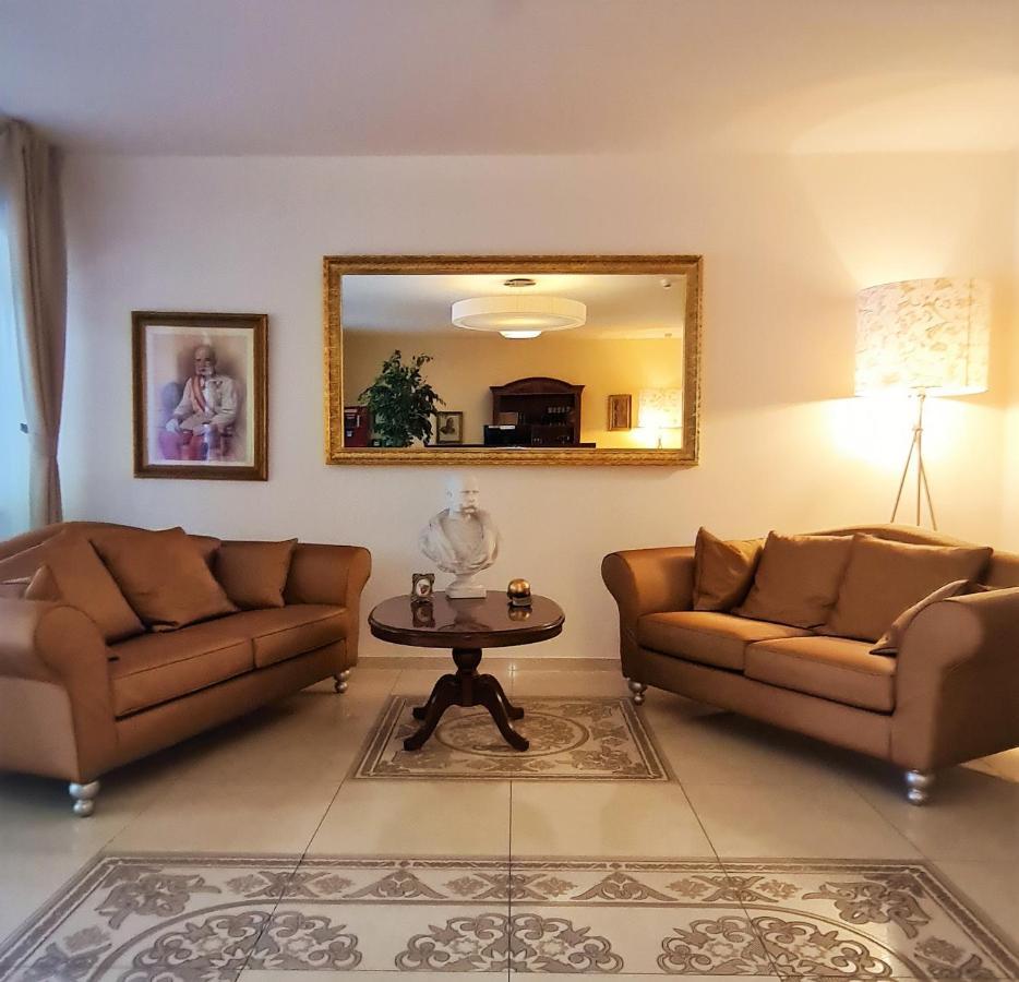 Hotel Kaiser Franz Josef Rohr im Gebirge Екстер'єр фото